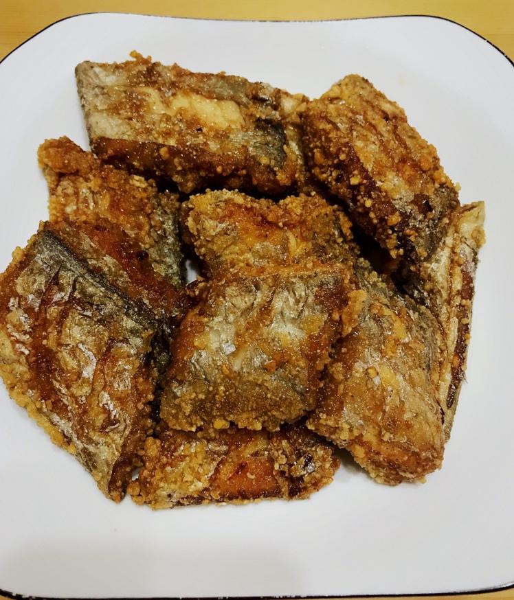 焦香酥脆干炸带鱼
