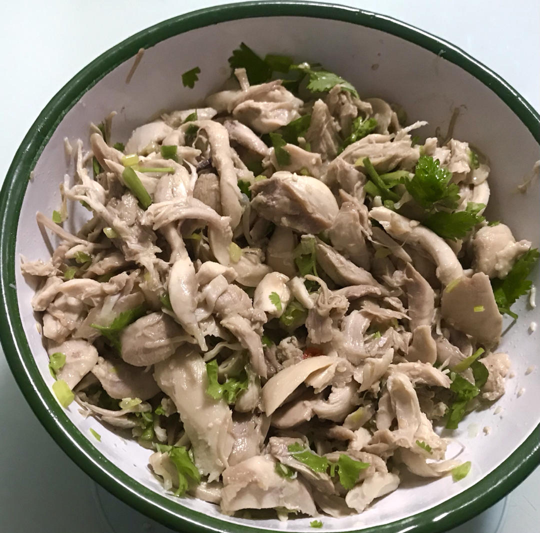 姜葱凉拌手撕鸡腿丝