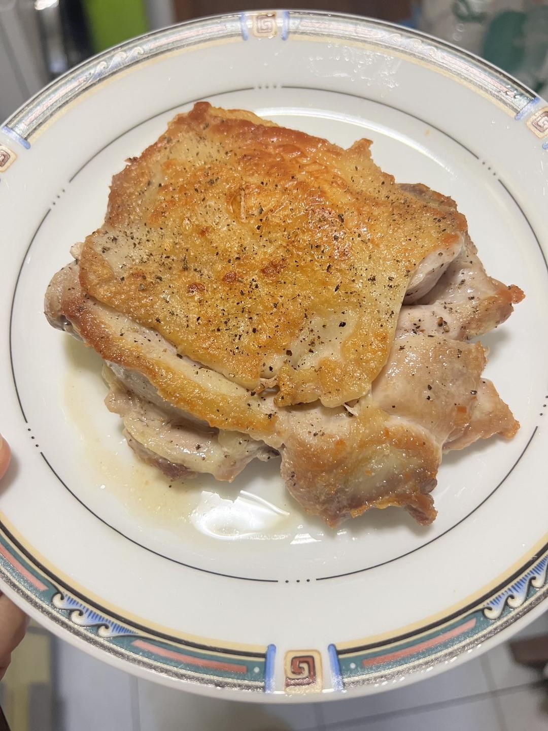 狂推荐的无油脆皮煎鸡腿排