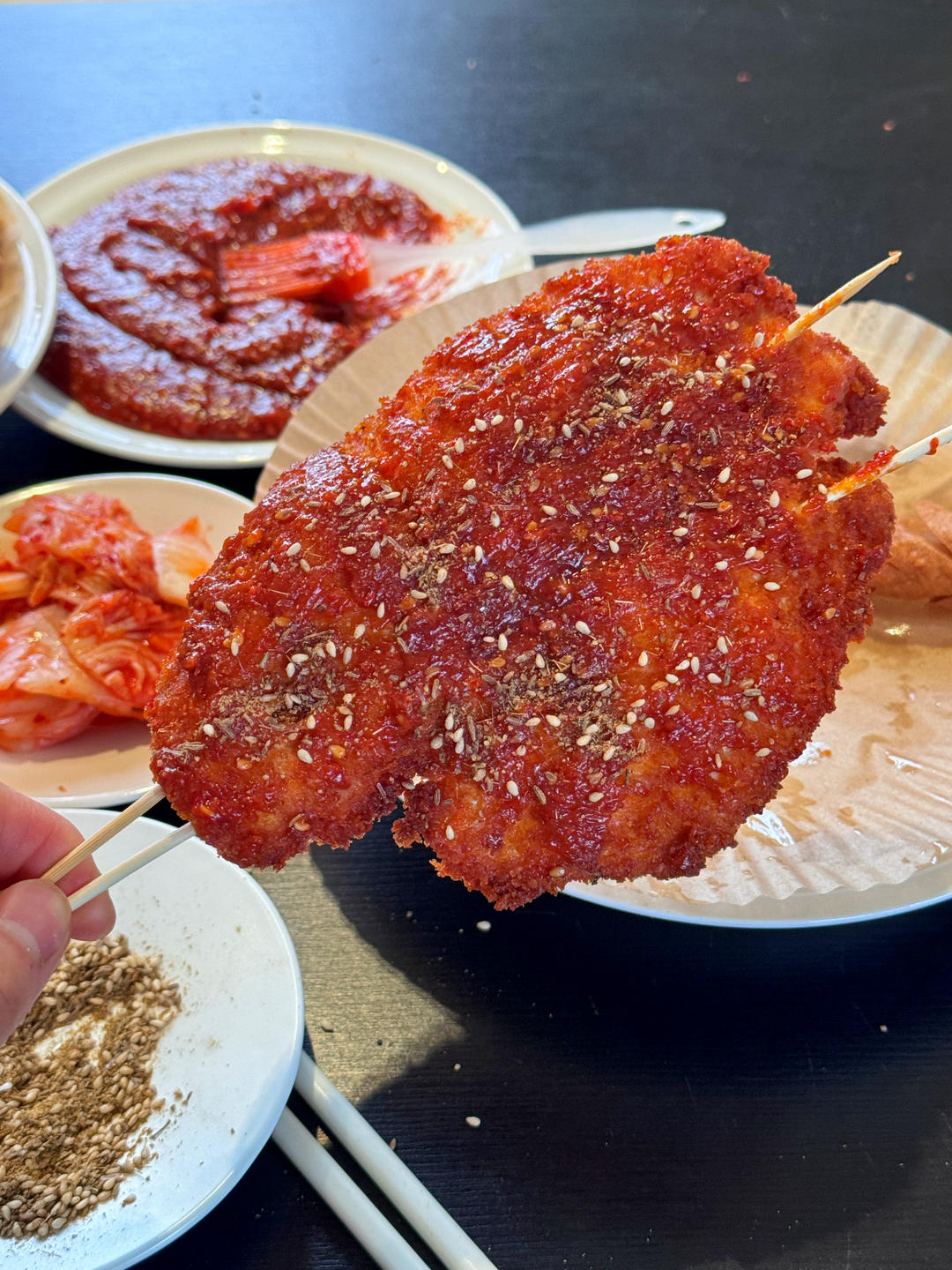 自制炸鸡排
酱料配方详情见另一组