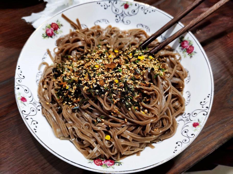 快手减脂餐❗️爆好吃的凉拌鸡丝荞麦面