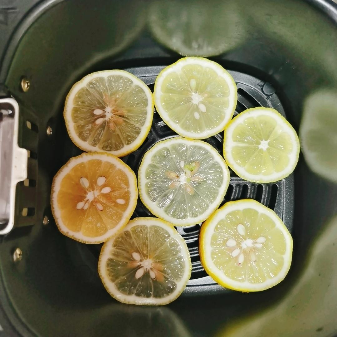 好吃到舔手指‼️空气炸锅版简单快手的柠檬烤鸡翅❗️的做法 步骤5