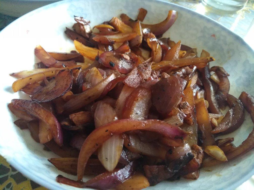 洋葱炒肉