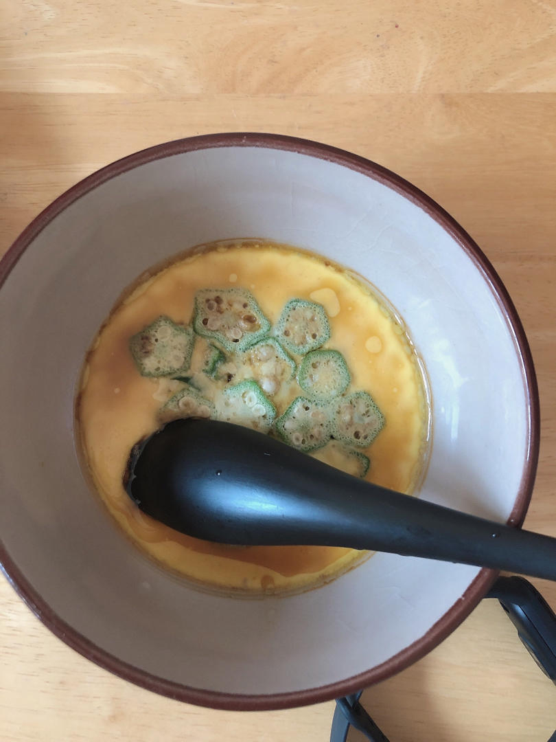 颜值控-做一朵开在碗里的花秋葵蒸水蛋