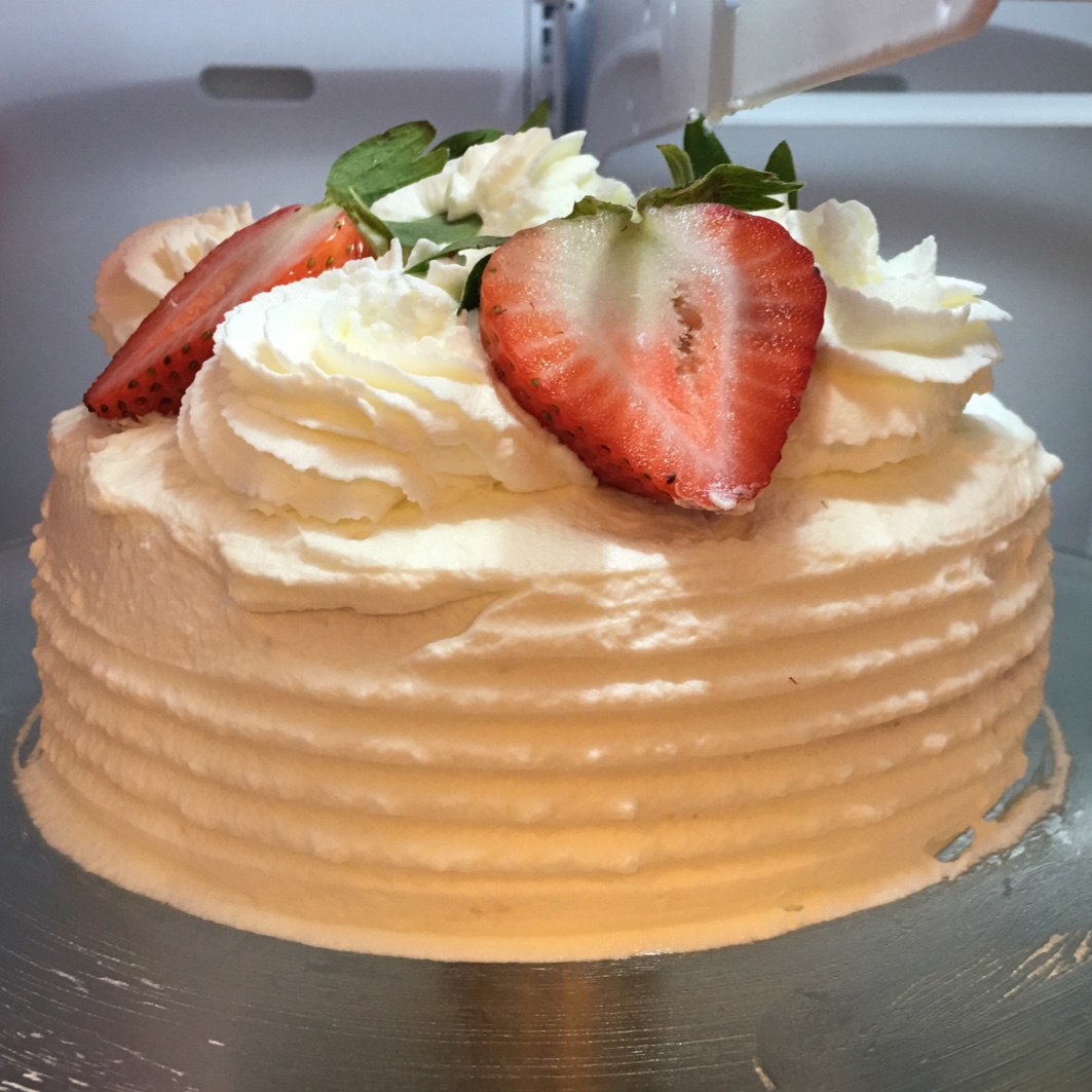 草莓鲜奶油蛋糕