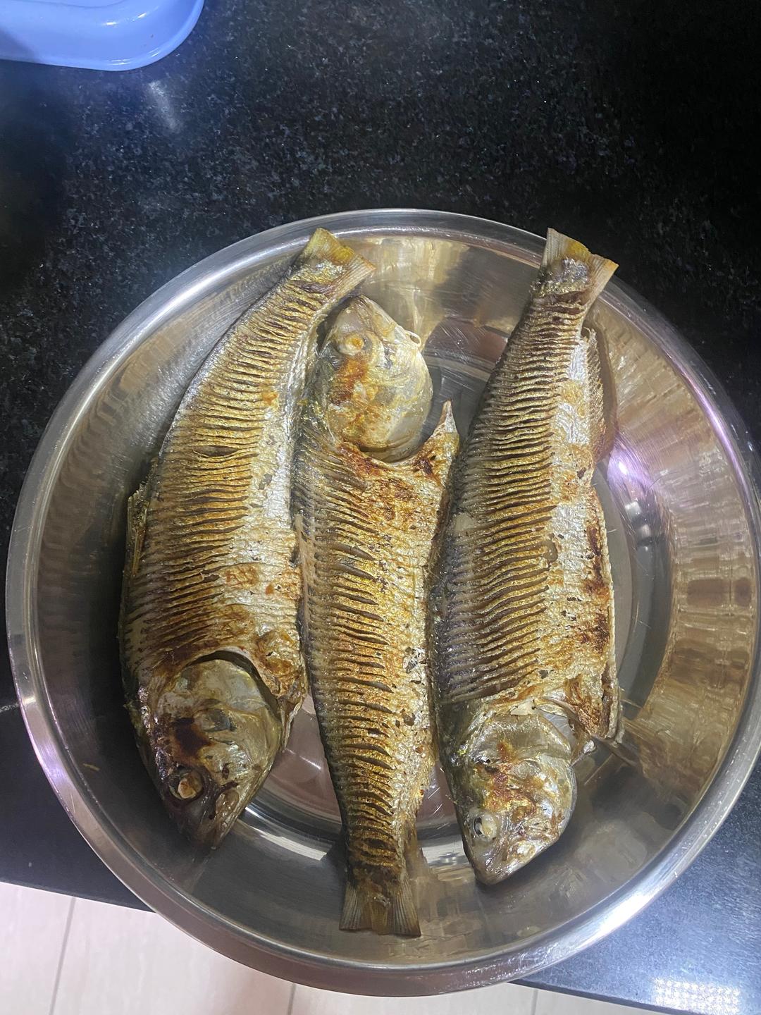 煎黄鱼的做法