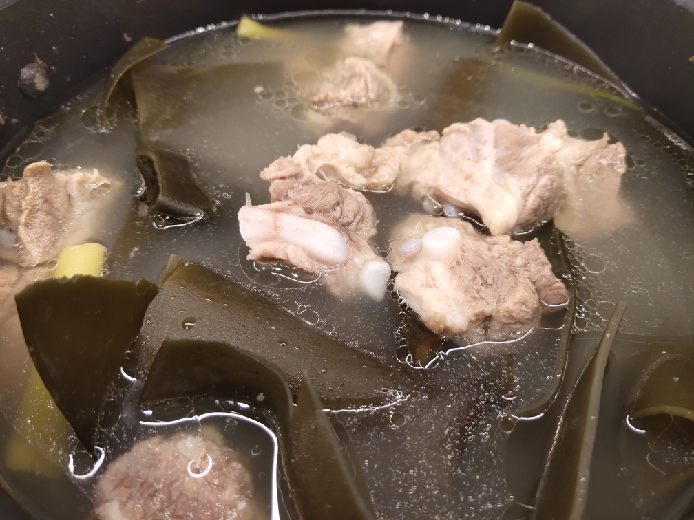 留学生必备汤品--排骨海带汤的做法 步骤5
