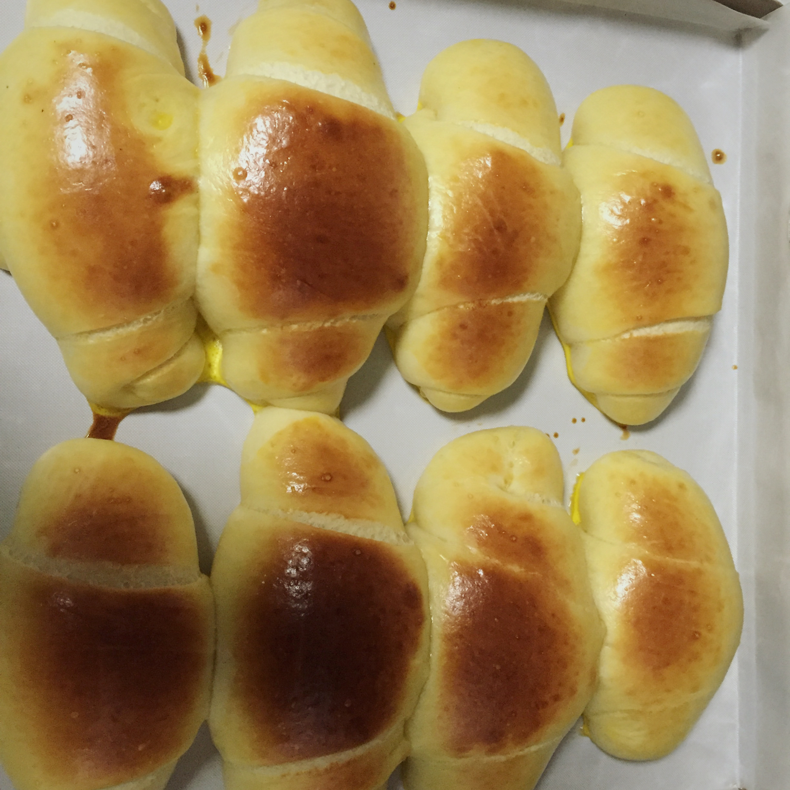 新年第一烤：黄油面包卷儿