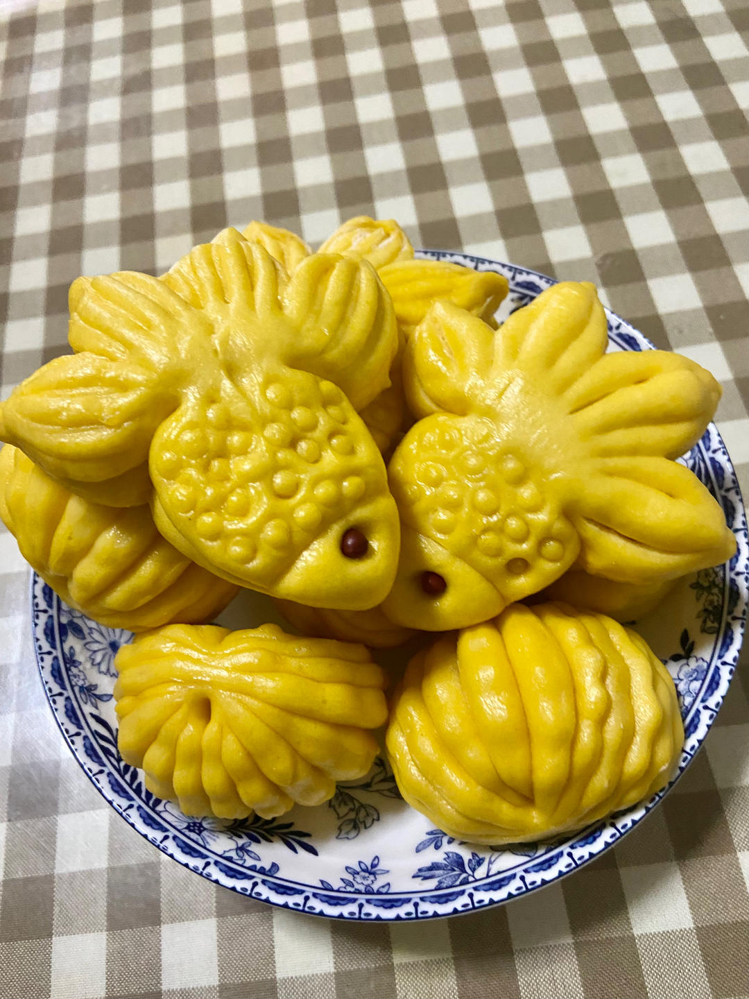 南瓜、紫薯花样馒头