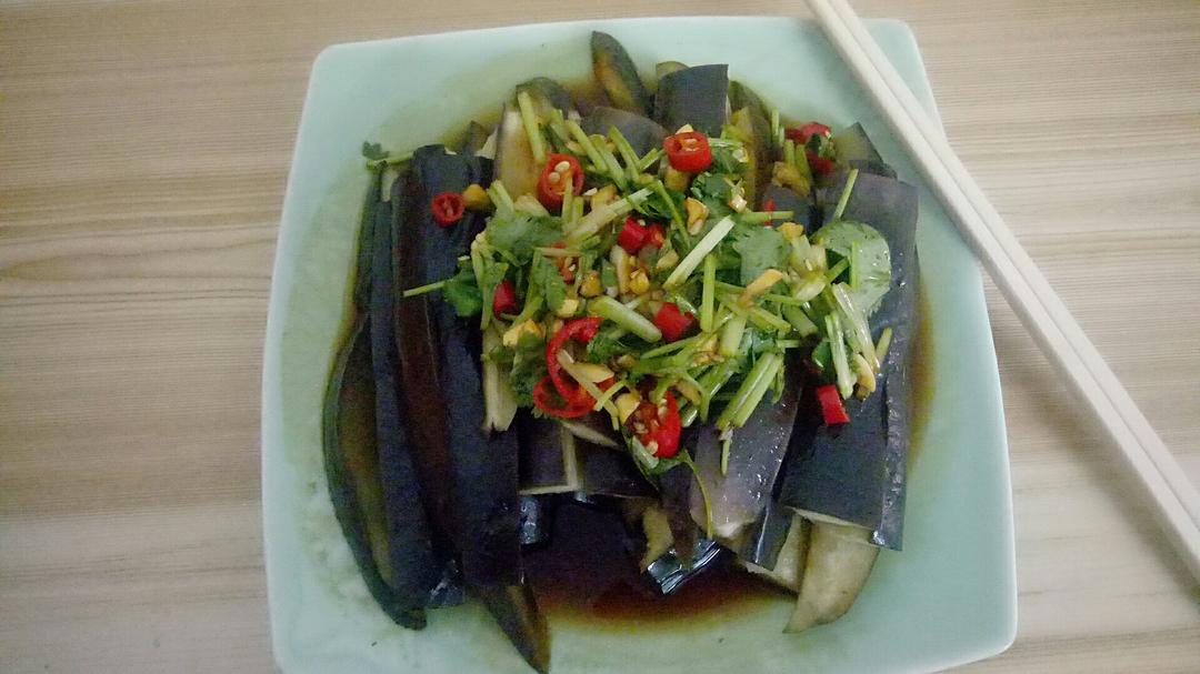 三分钟蒸出艳丽茄子