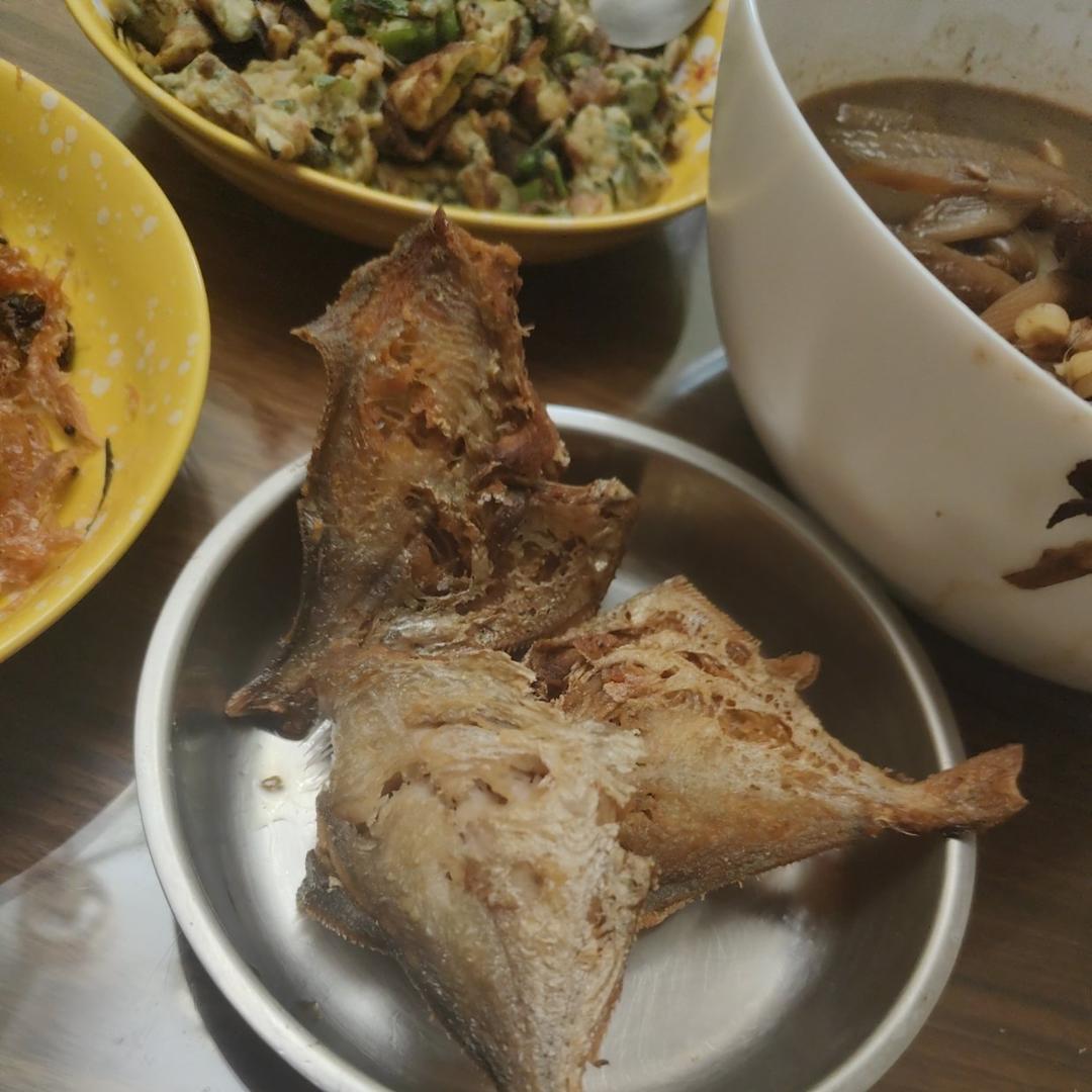 不腥的冷冻鲳鱼做法（盐煎鲳鱼，红烧鲳鱼，香辣鲳鱼）
