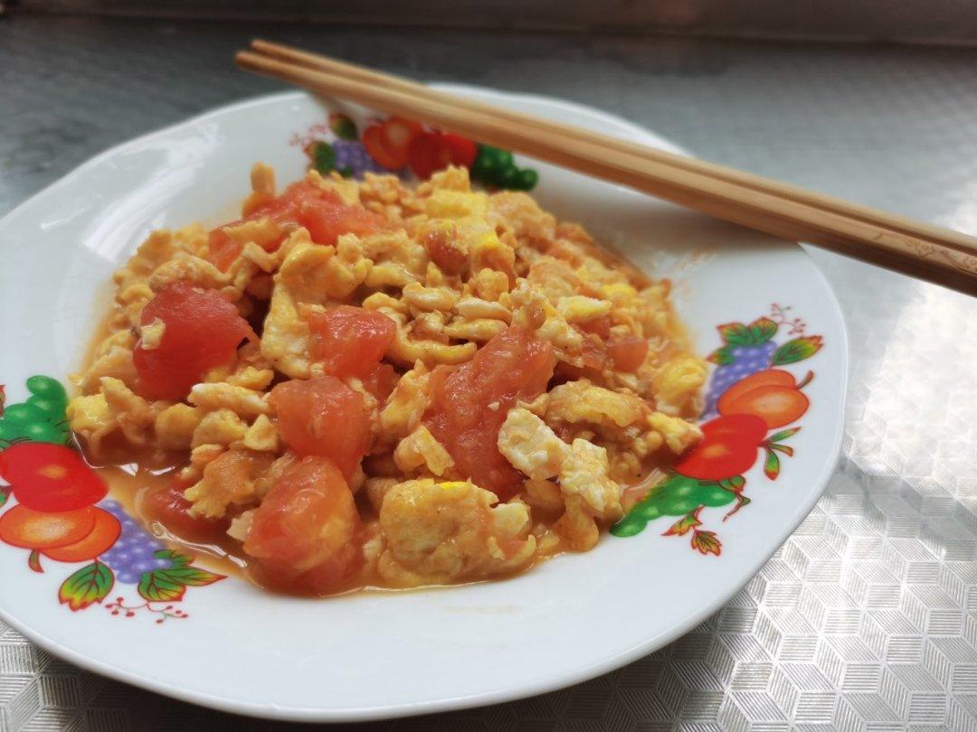 西红柿炒鸡蛋时，多加这一步，鸡蛋香嫩又入味