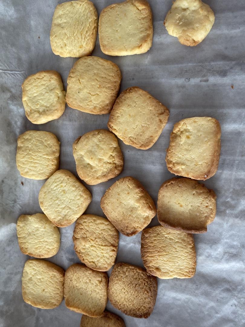 极简风炼奶小饼干