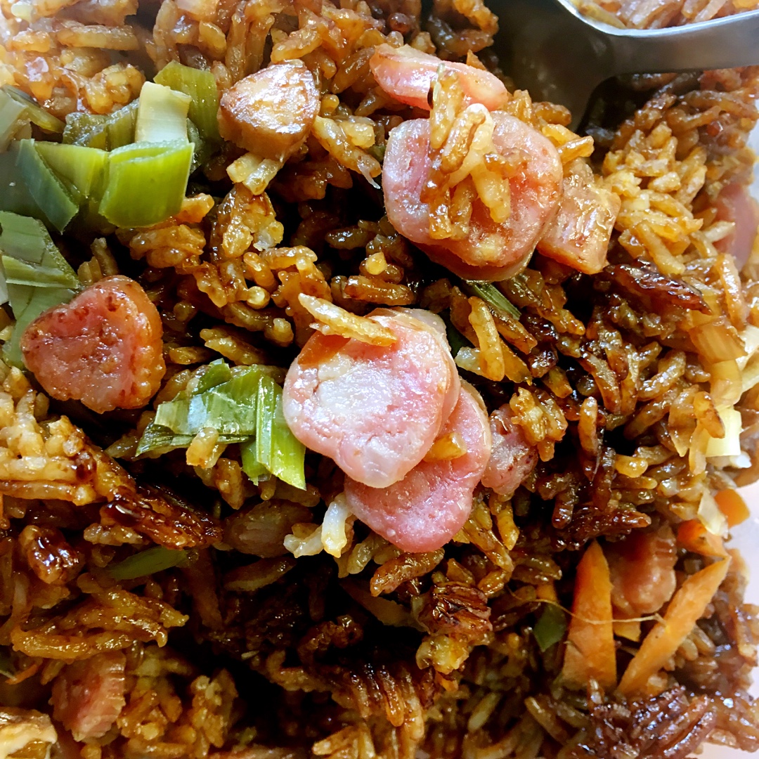 香肠煲仔饭