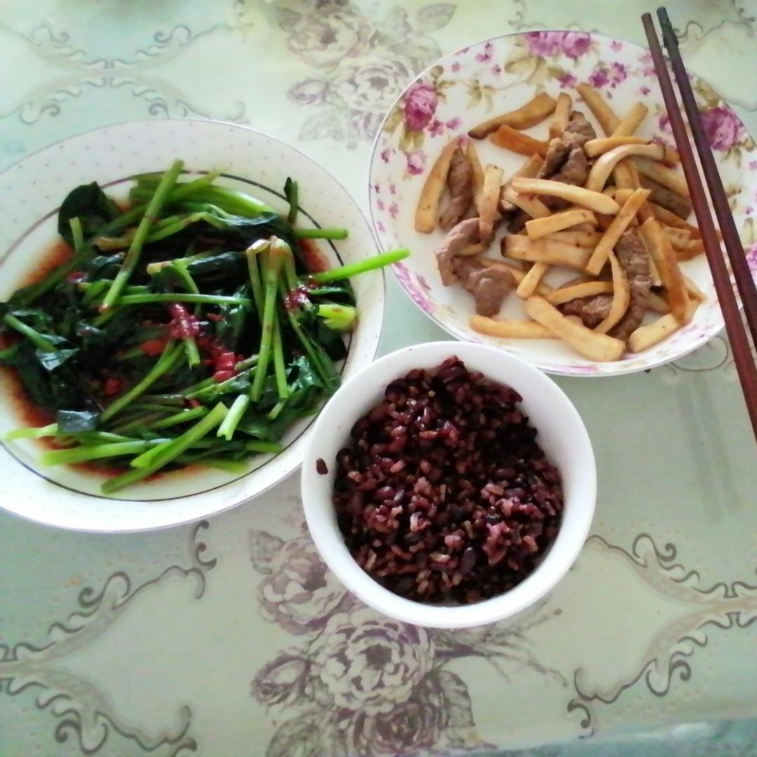 红豆紫米杂粮饭+杏仁