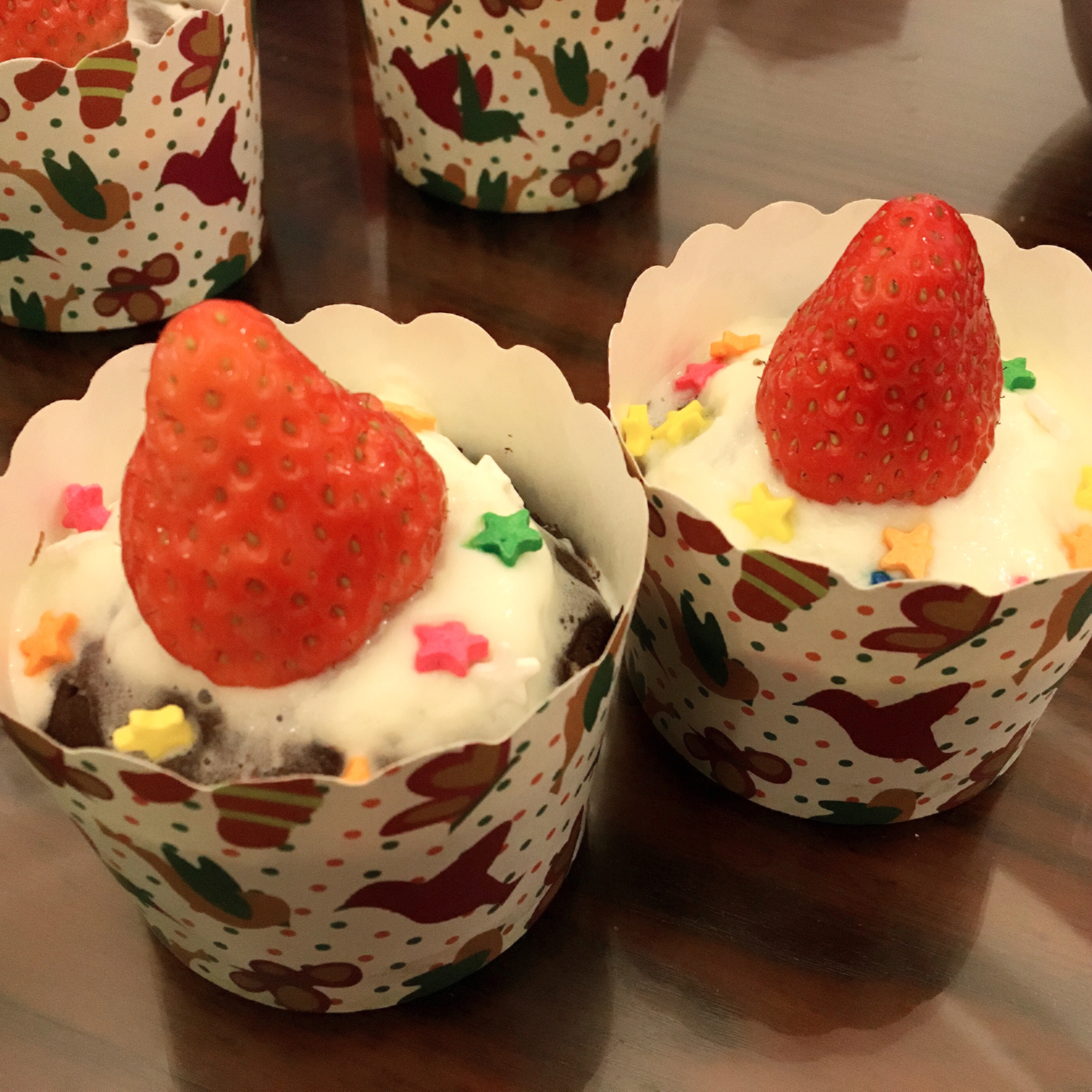 淡奶油纸杯蛋糕