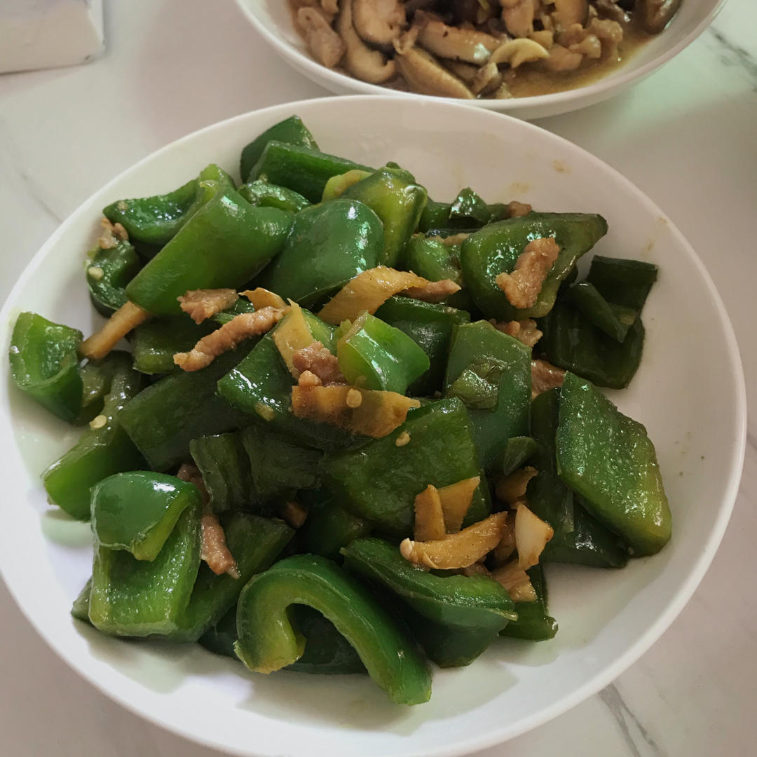 下饭神器👉青椒炒肉