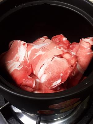 羊肉酸菜粉丝煲的做法 步骤3