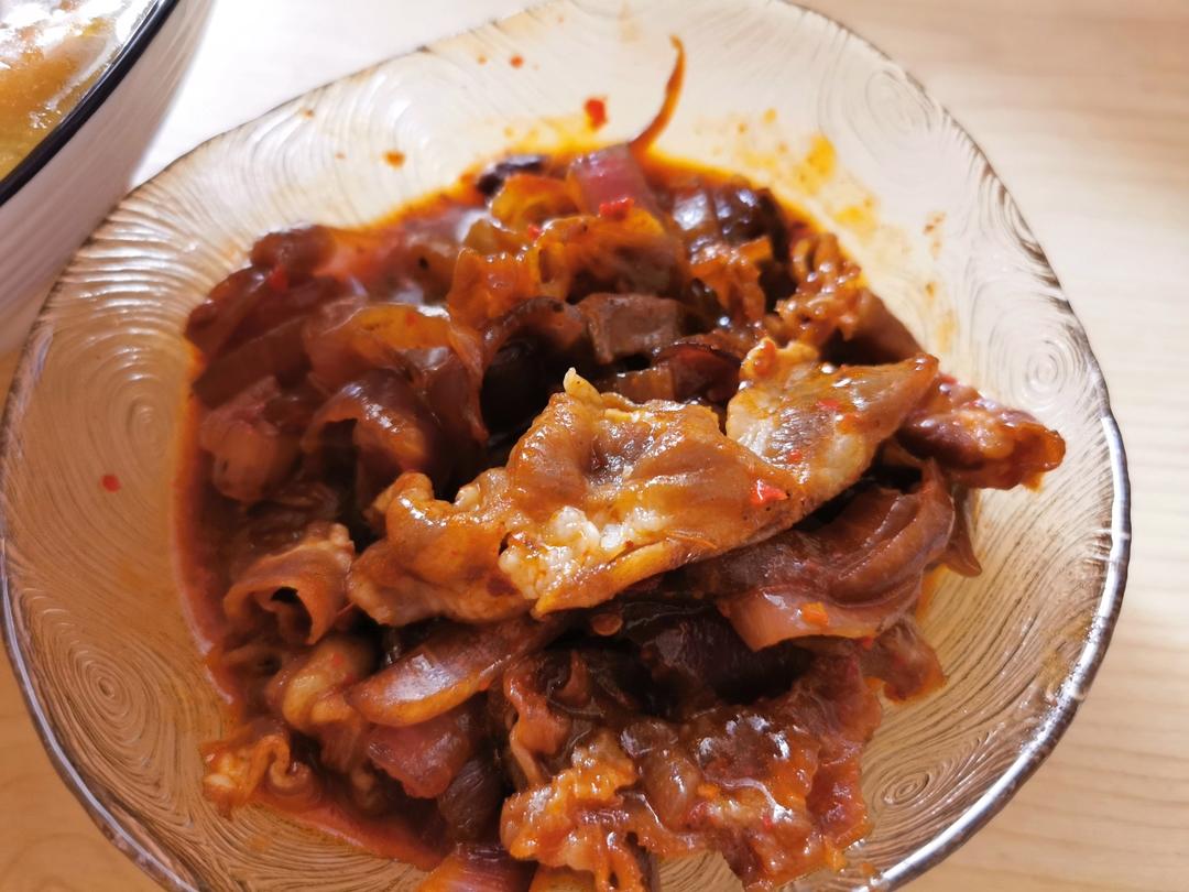 好吃到舔盘的秘制洋葱炒肥牛卷！拌饭巨香