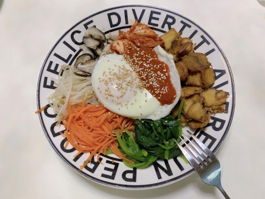 减脂糙米韩式拌饭