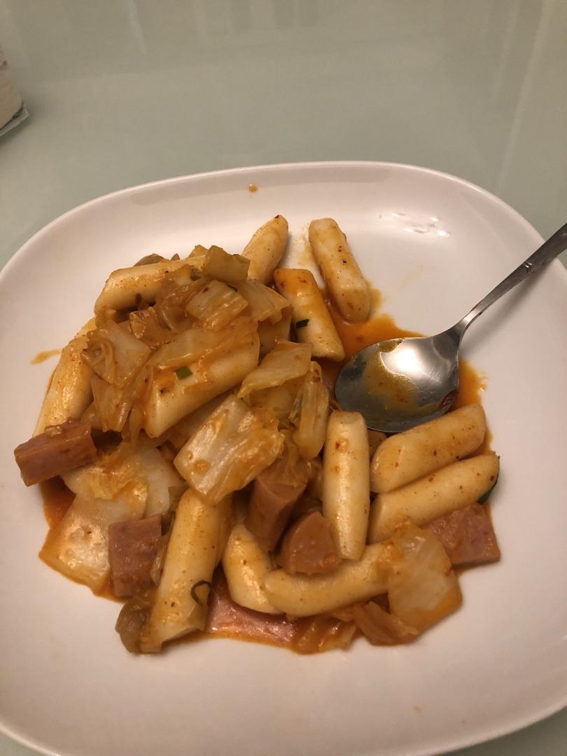 开胃爽口的韩式泡菜炒年糕
