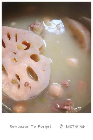 广东靓汤之
莲藕猪骨汤的做法 步骤3