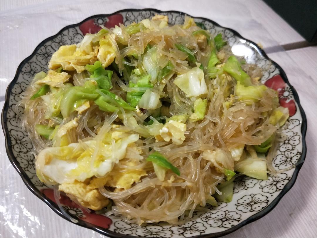 包菜粉丝炒鸡蛋