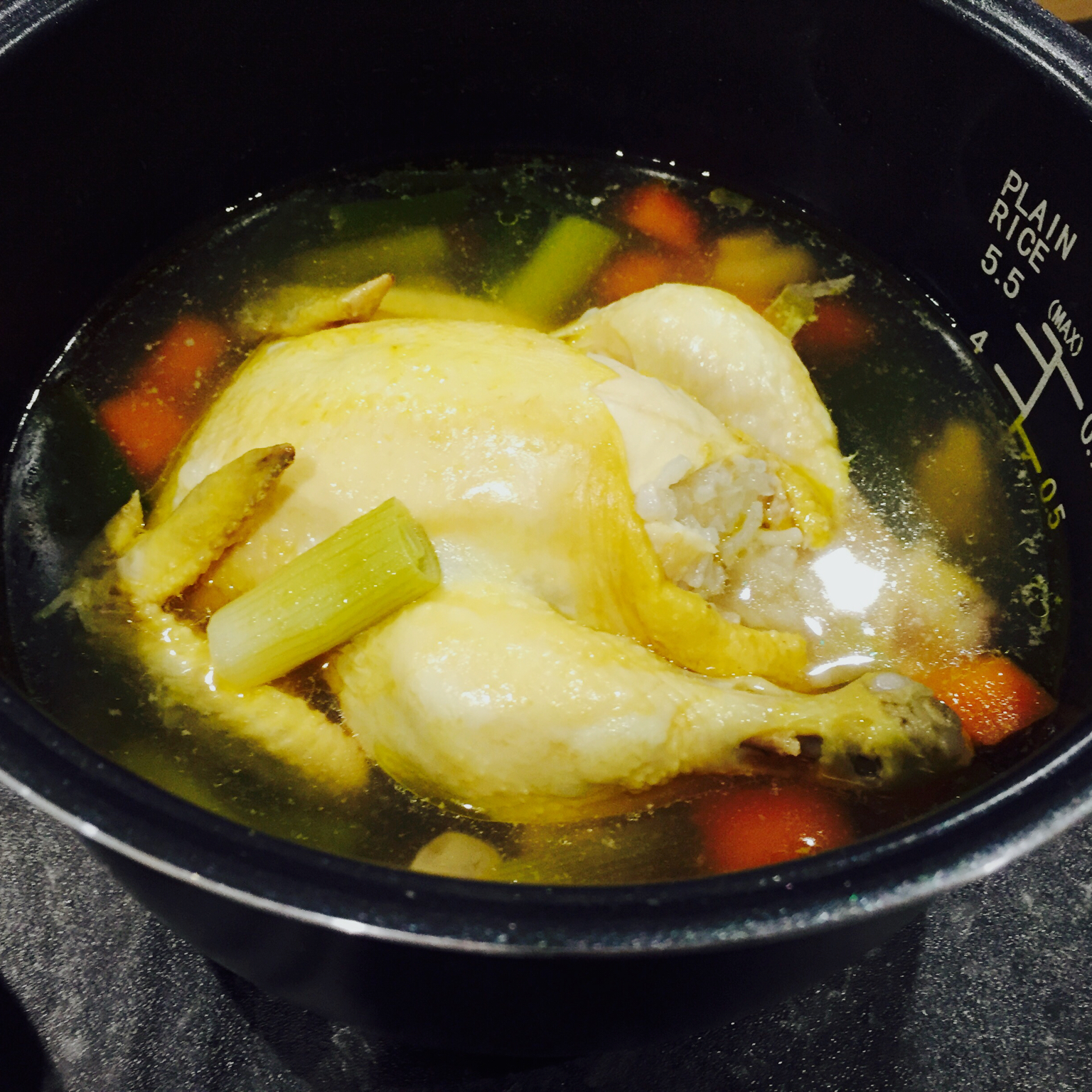 电饭锅香菇鸡汤