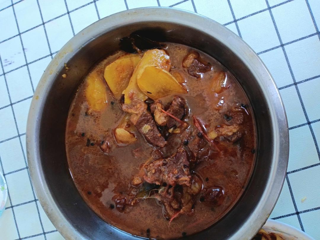 番茄炖牛腩