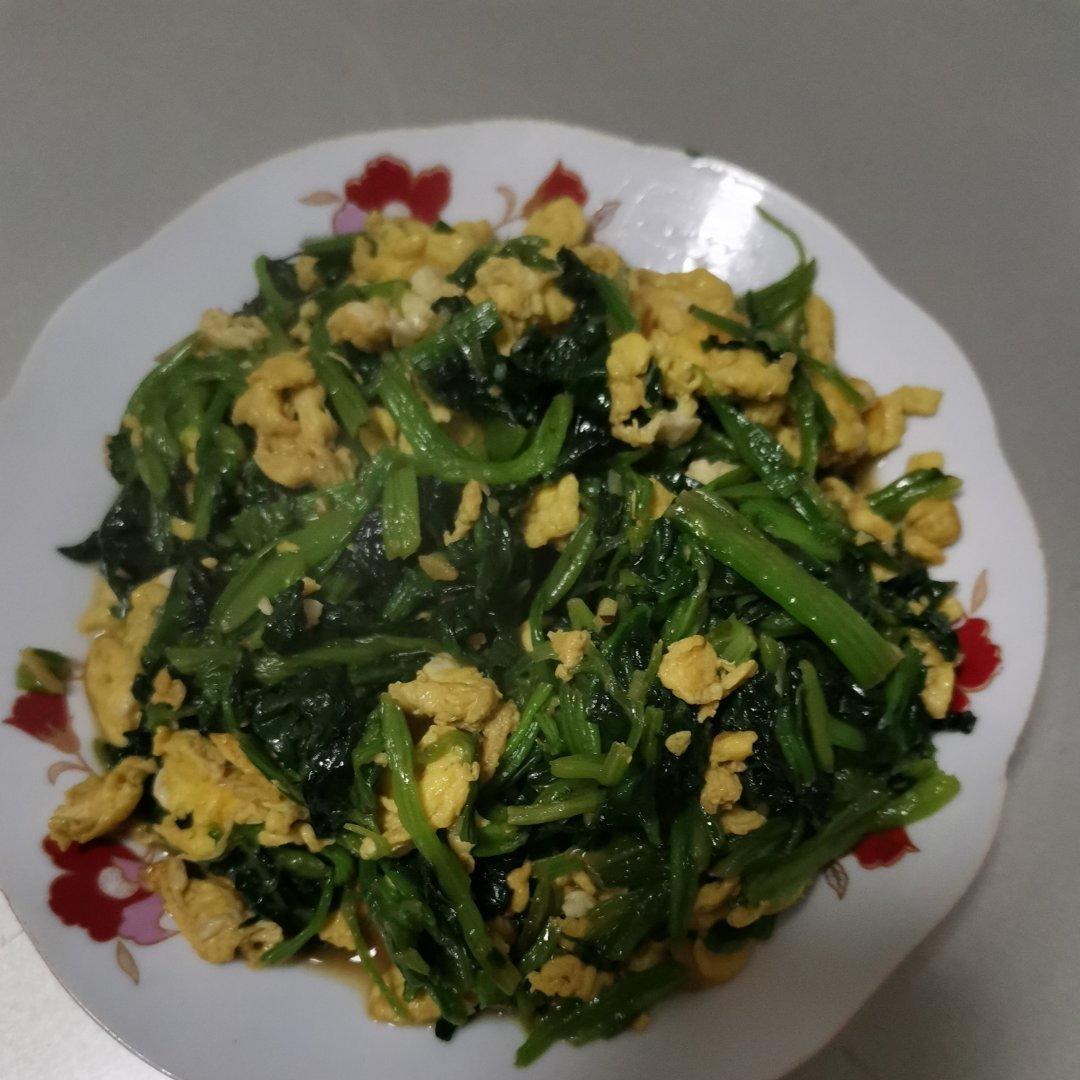 菠菜炒鸡蛋