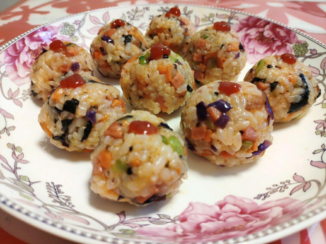 小盆友超爱的肉松饭团子