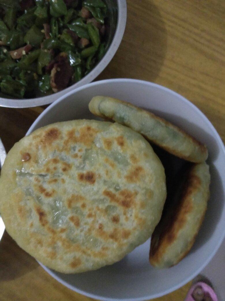 皮薄如纸的韭菜馅饼|免揉面法