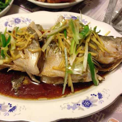 清蒸鲈鱼