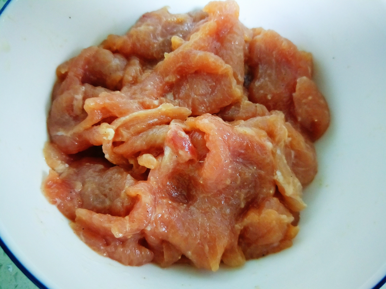 夏天开胃菜☞水煮肉片(番茄口味)的做法 步骤1