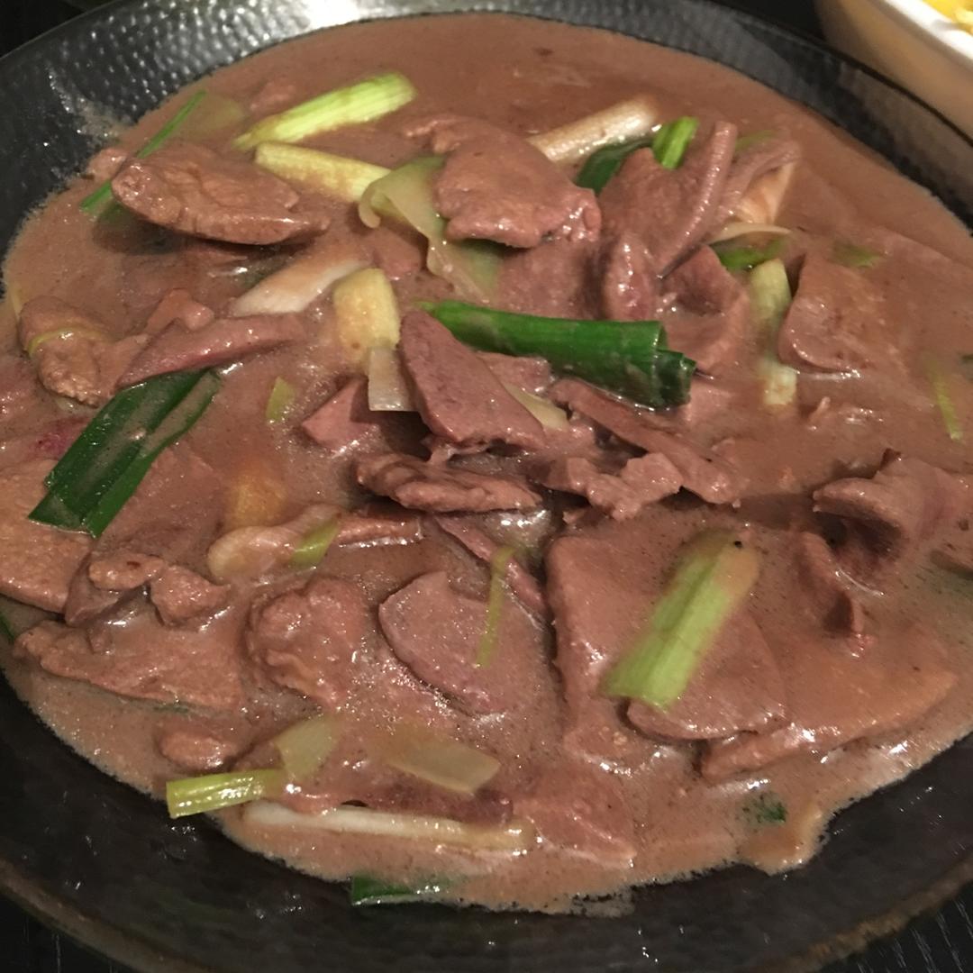 抑落做的大蒜炒猪肝