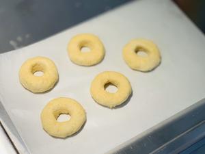 简易甜甜圈｜低碳生酮无面粉的做法 步骤3