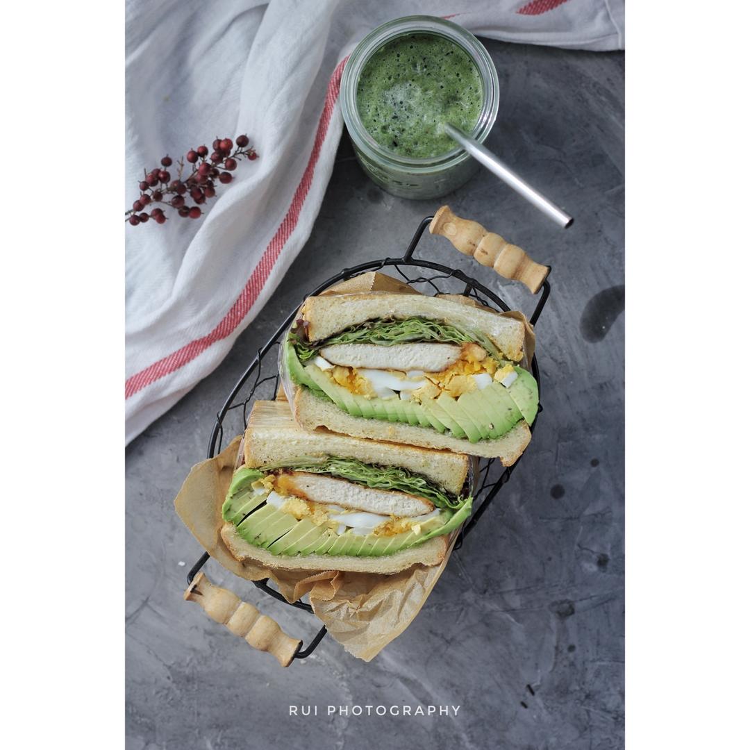 如何做超厚的沼三明治~详细tip！牛油果鸡蛋午餐肉三明治~