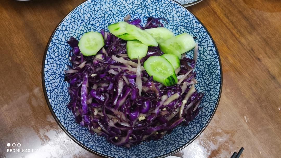 减脂餐凉拌紫甘蓝