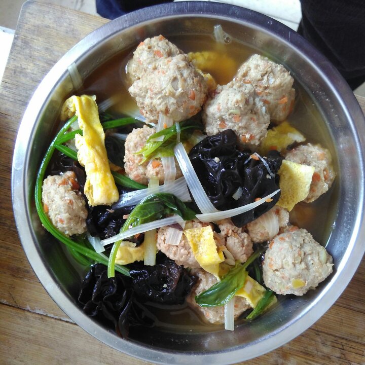 对她的承诺做的猪肉丸子汤