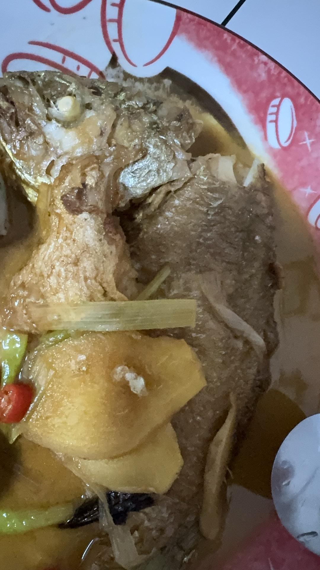 红烧黄鱼—鱼皮不破的小窍门