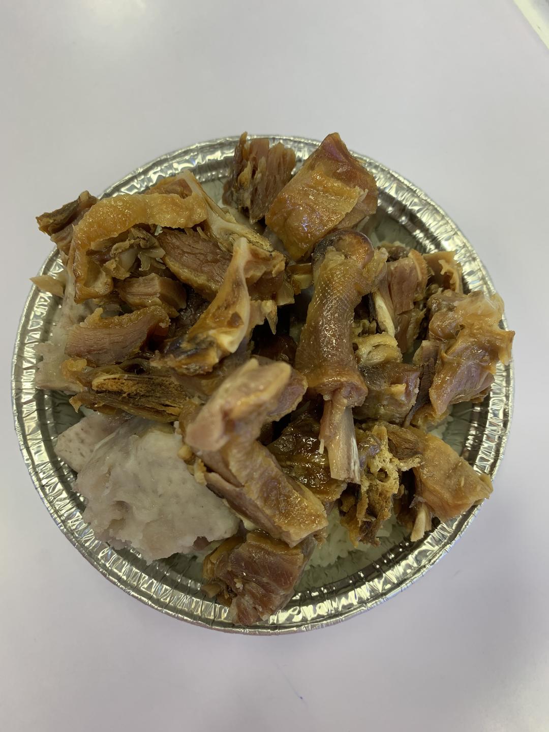 香芋蒸腊鸭的做法