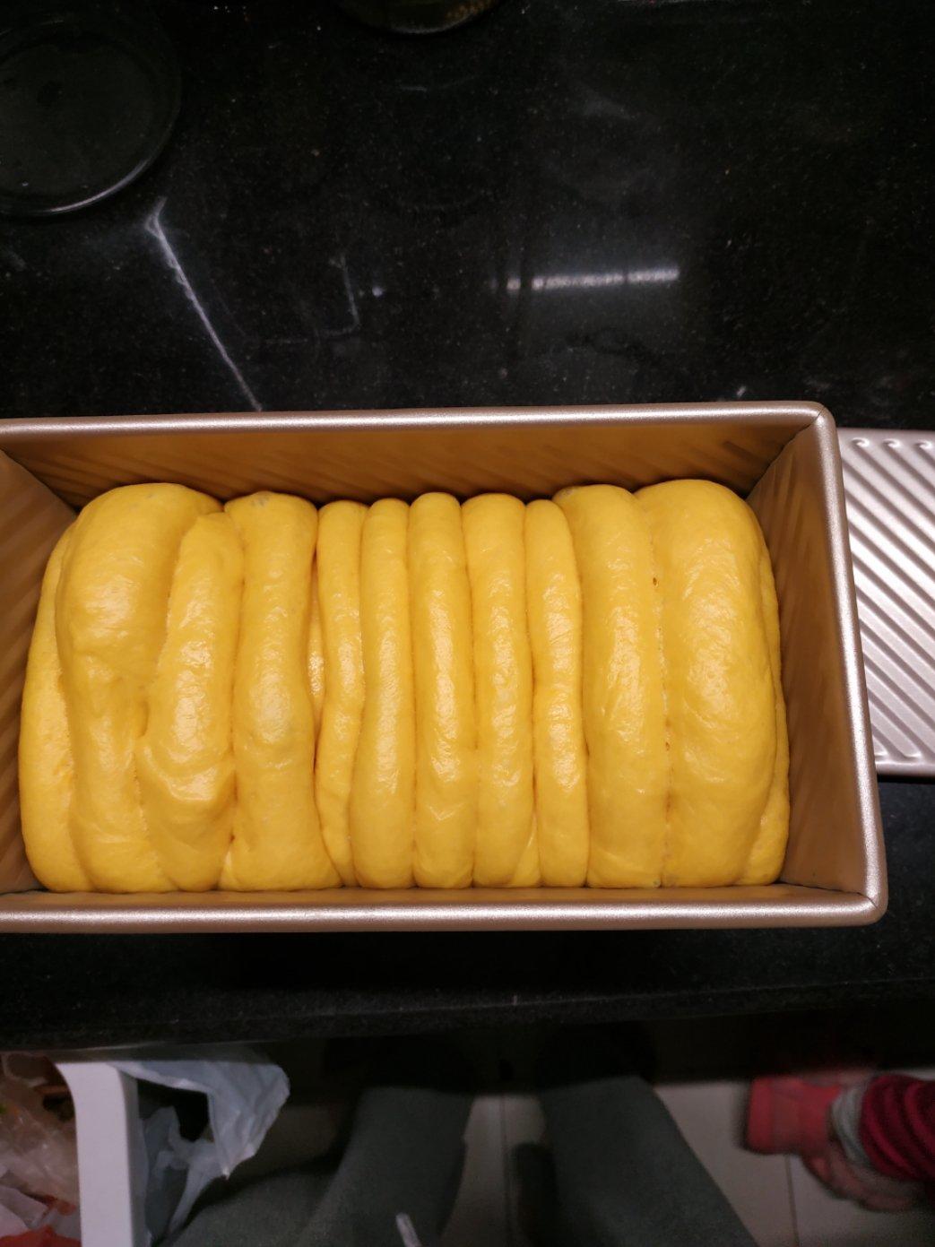 秒杀吐司的面包整形方法