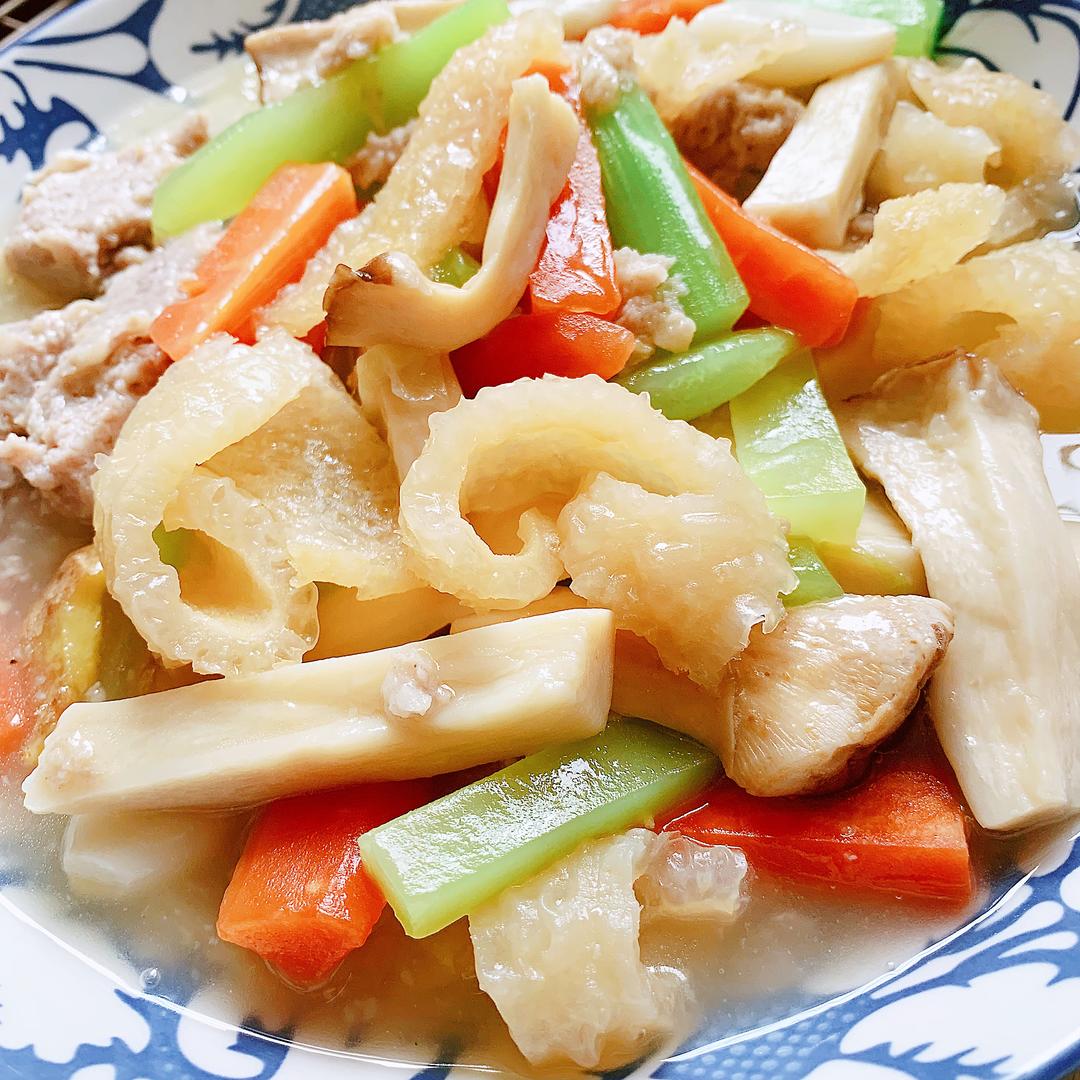 家常菜清淡川菜之烧什锦菜的做法