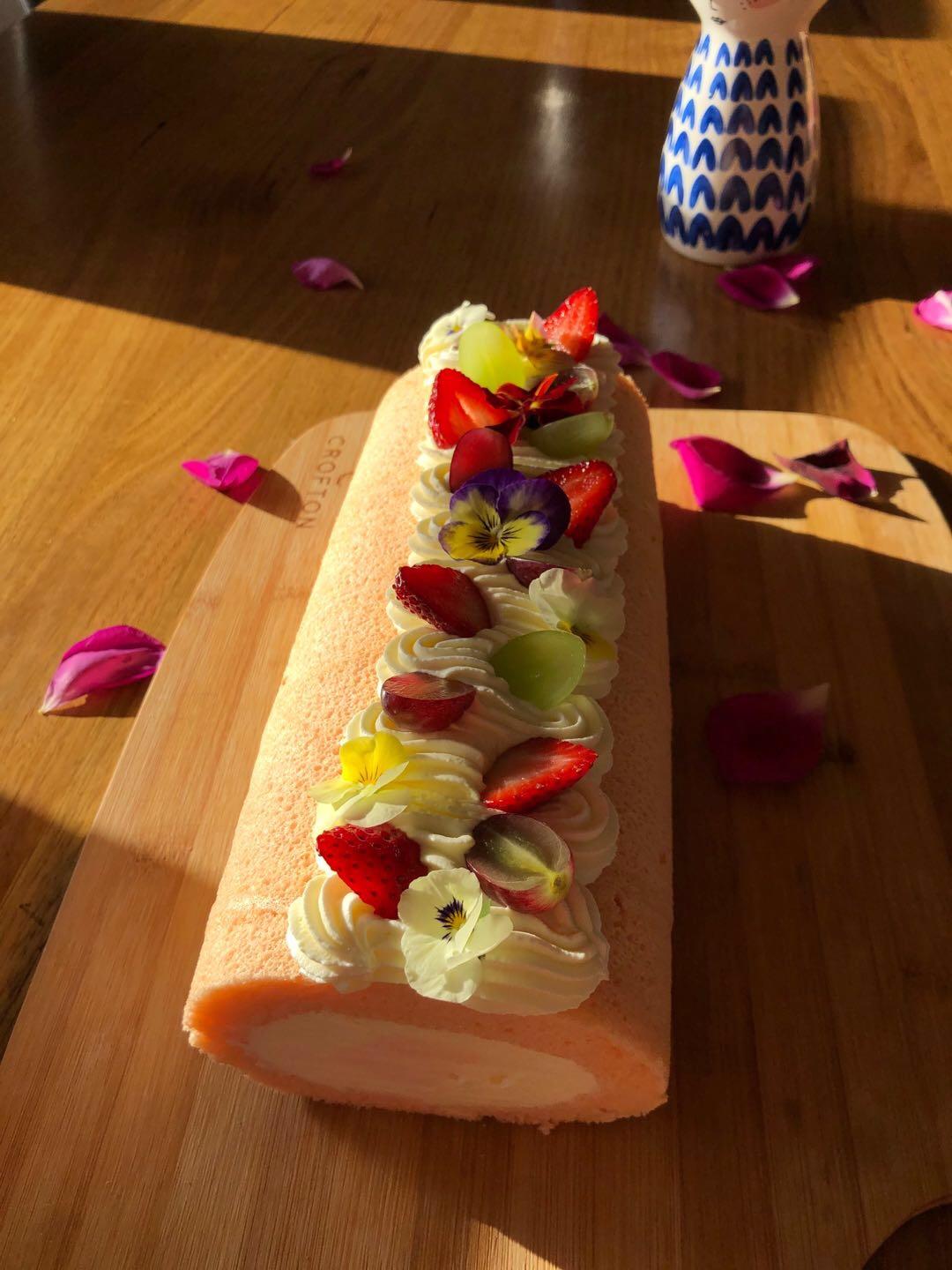 粉粉蛋糕卷的做法