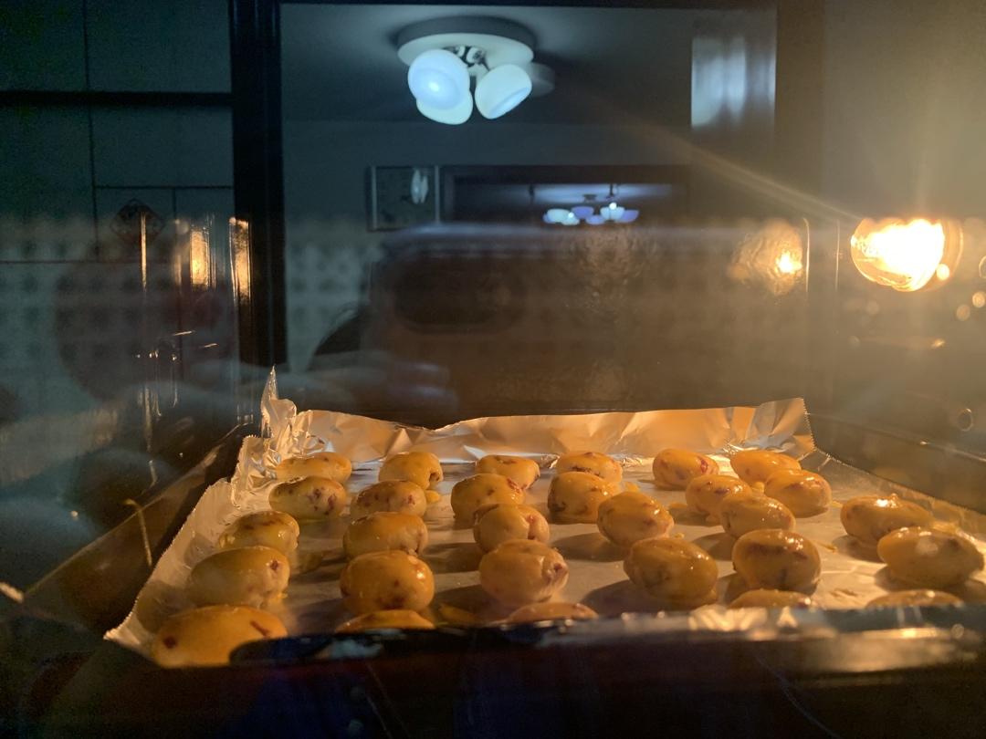 又香又酥的提子奶酥球