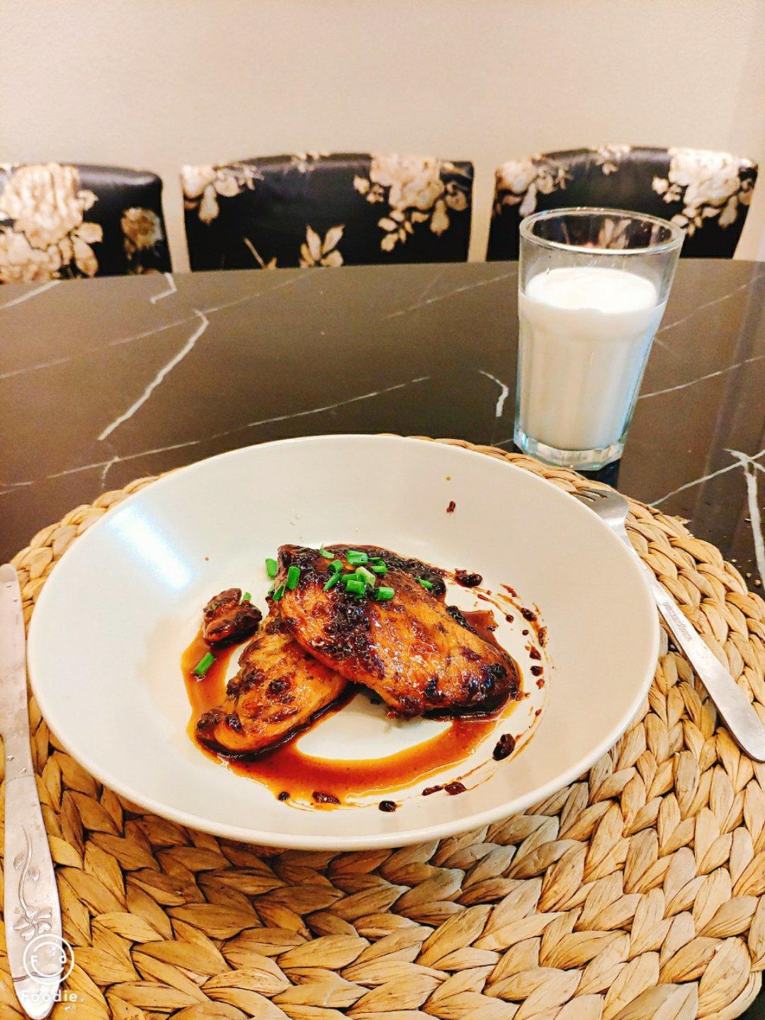 蜂蜜蒜香煎鸡胸