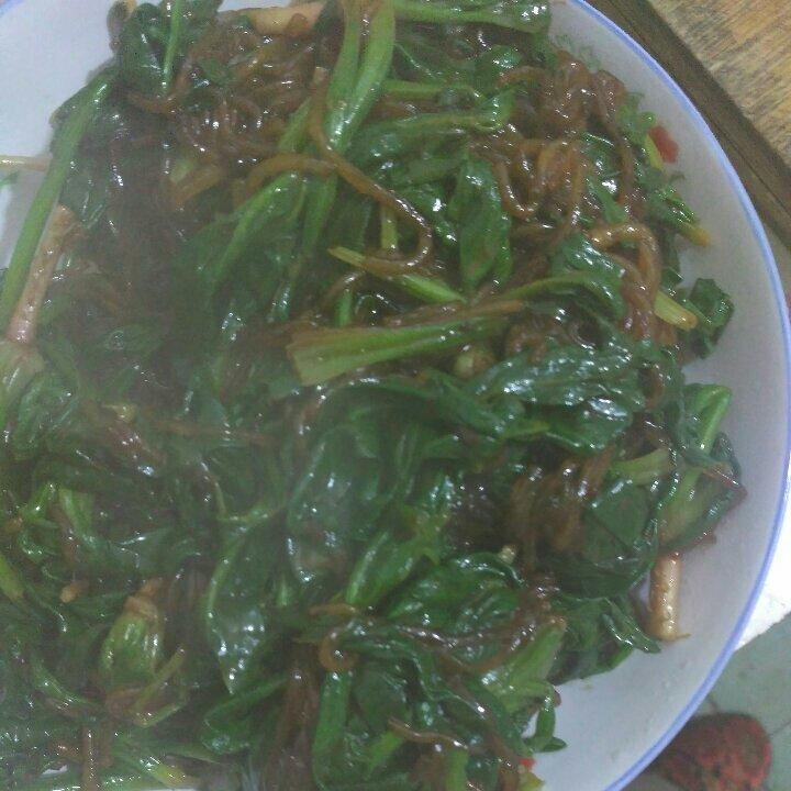菠菜炒粉丝