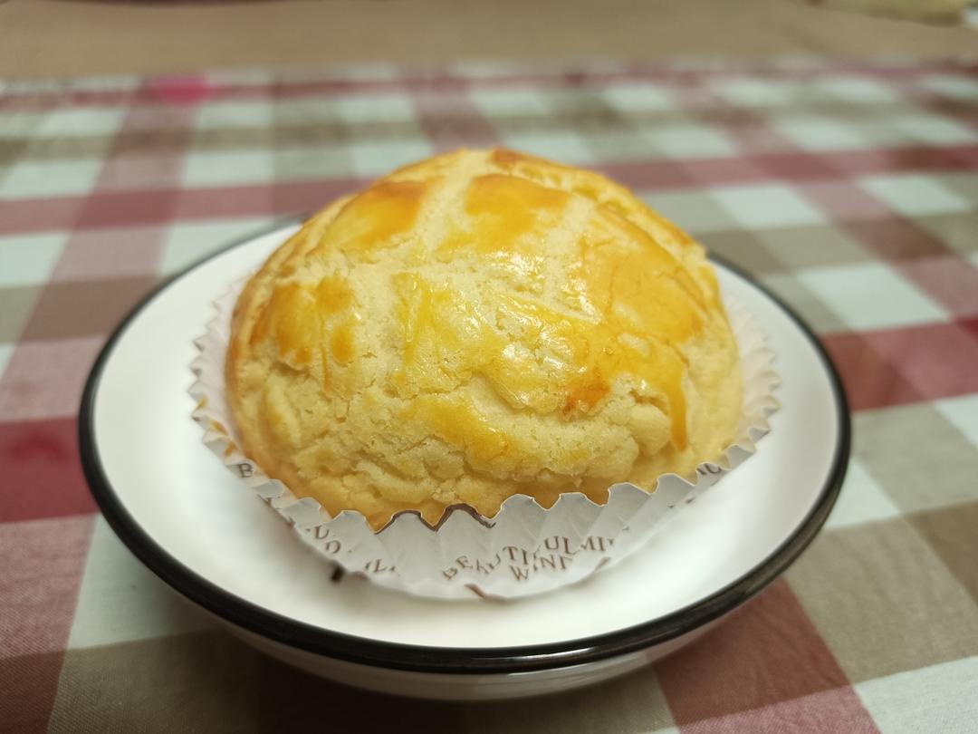 好吃到炸裂的港式菠萝包（附带制作酥皮的小视频）
