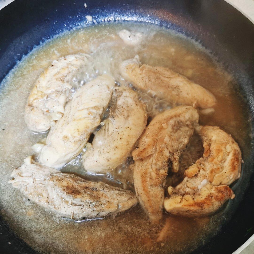 【嫩煎鸡胸肉】