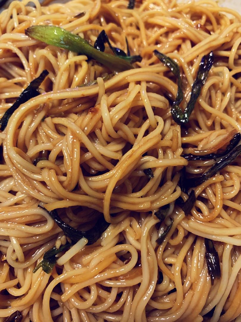 10分钟搞定的一碗葱油拌面